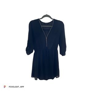 💕3/$15 Quarter arm black dress